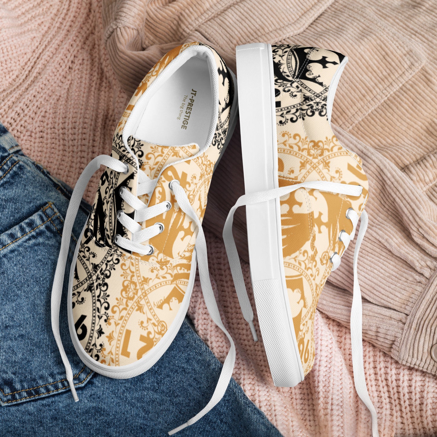 Men’s lace-up canvas shoes